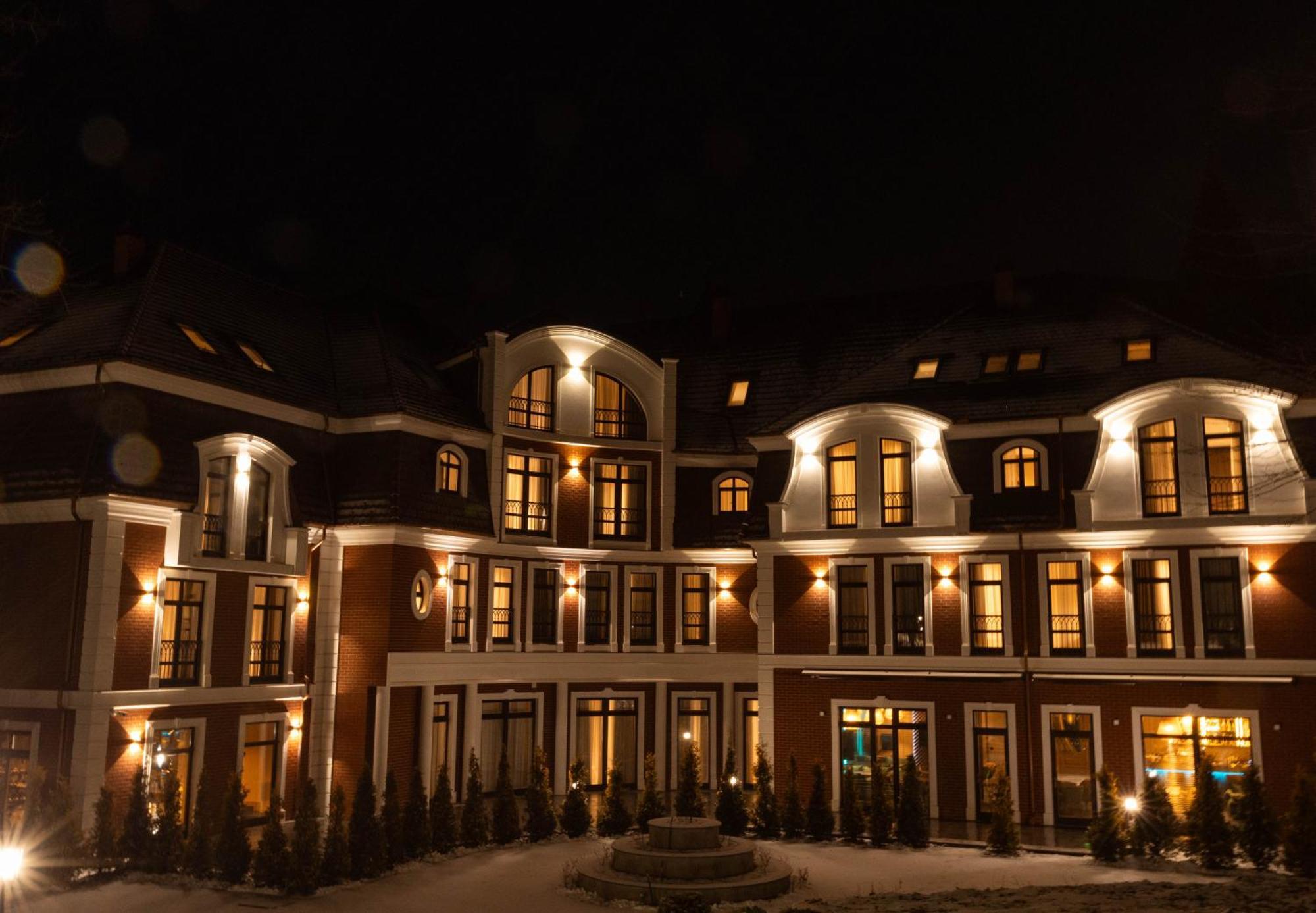 Park Hotel Bristol Uzjhorod Eksteriør billede