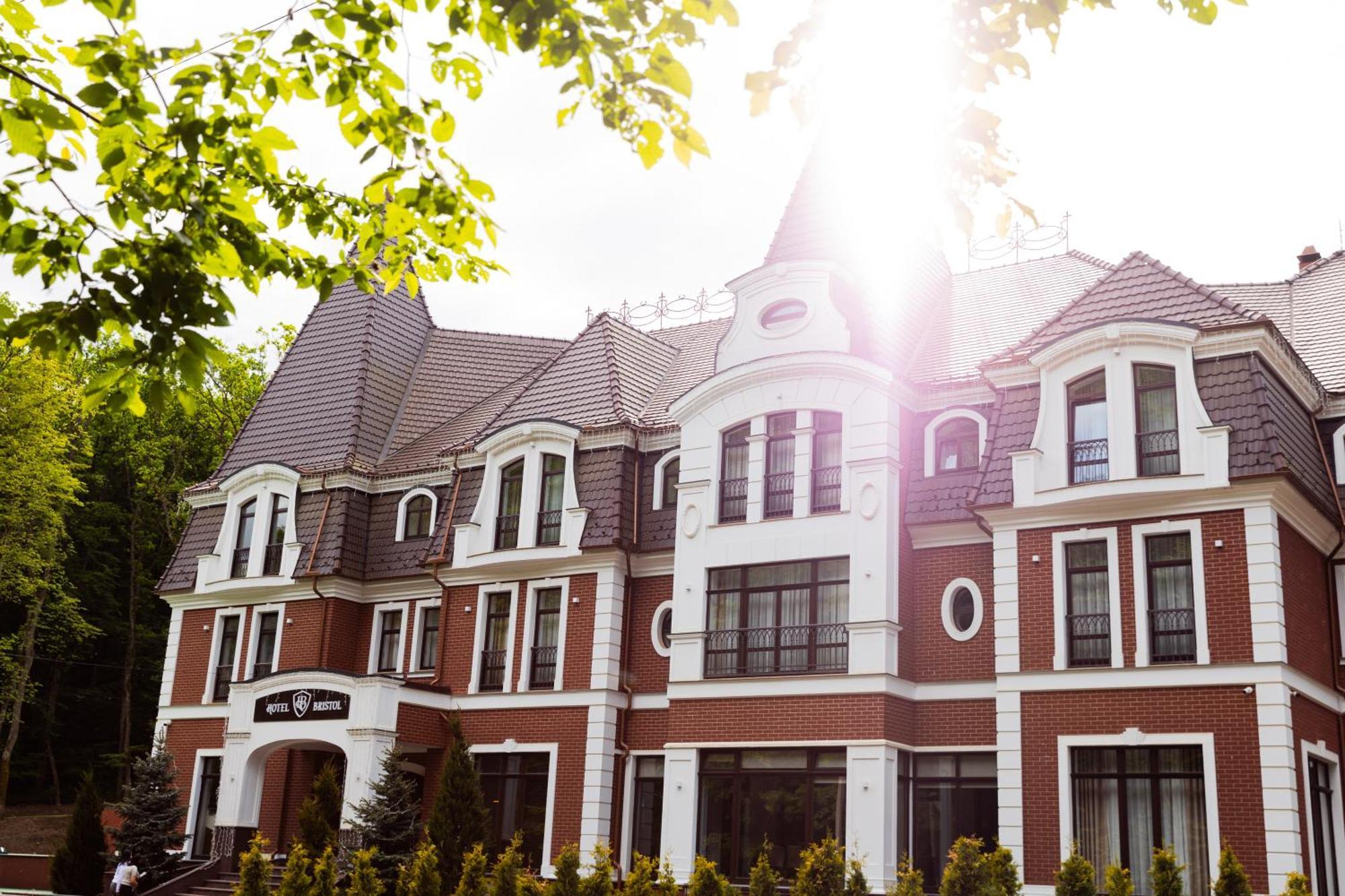 Park Hotel Bristol Uzjhorod Eksteriør billede