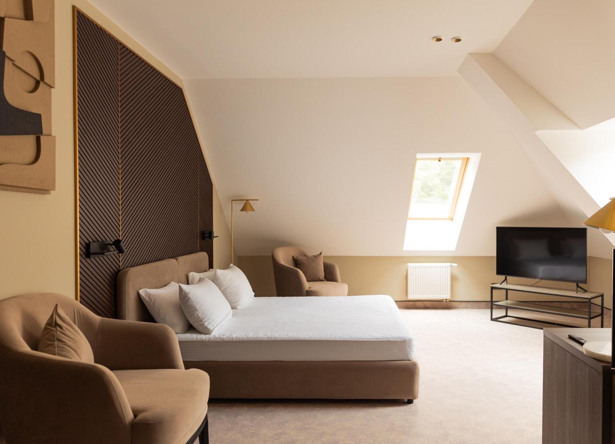 Park Hotel Bristol Uzjhorod Eksteriør billede