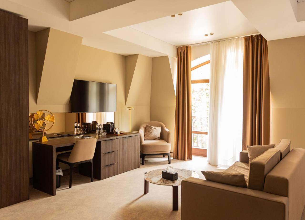 Park Hotel Bristol Uzjhorod Eksteriør billede