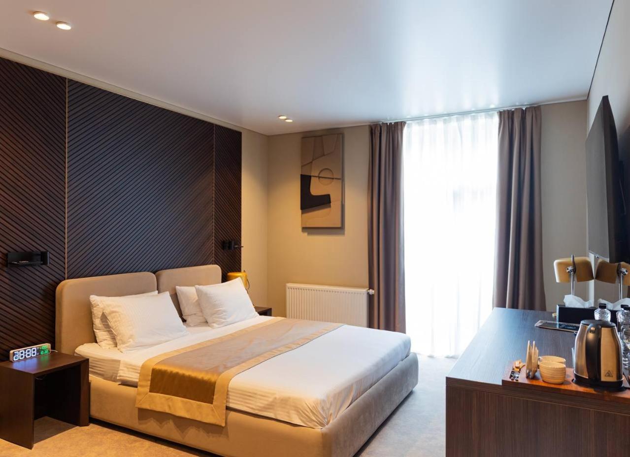 Park Hotel Bristol Uzjhorod Eksteriør billede