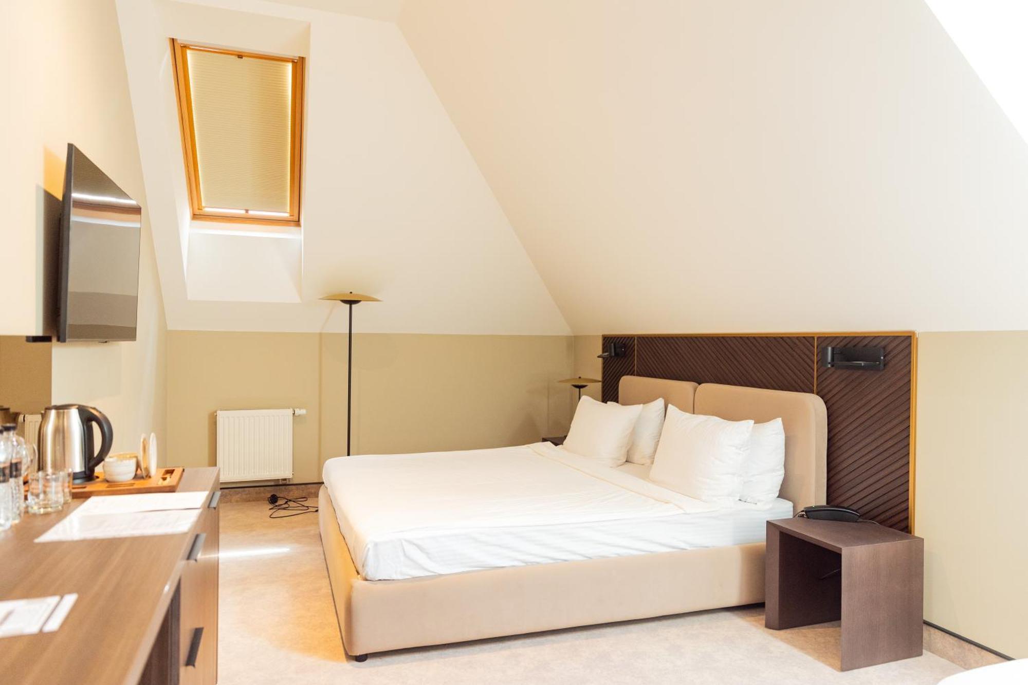 Park Hotel Bristol Uzjhorod Eksteriør billede